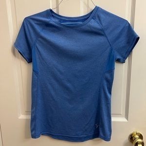 Old navy active women’s shirt. Semi-fitted size small. Carolina blue.